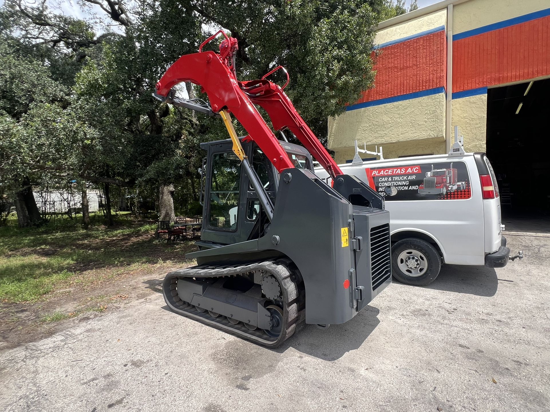 2015 Takeuchi TL 10