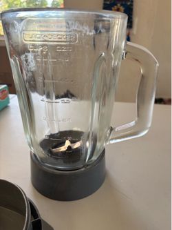 Black+Decker PowerCrush Digital Blender with a 48 oz glass jar