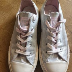 CONVERSE SIZE 2 FOR GIRLS