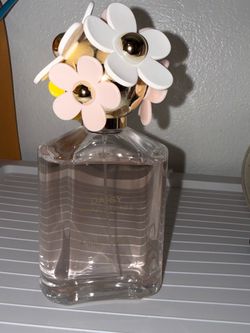 Marc Jacobs Daisy Eau So Fresh Eau de Toilette – 4.2 oz (125 mL) 🌼