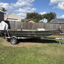 1542 Alumacraft Duck Boat