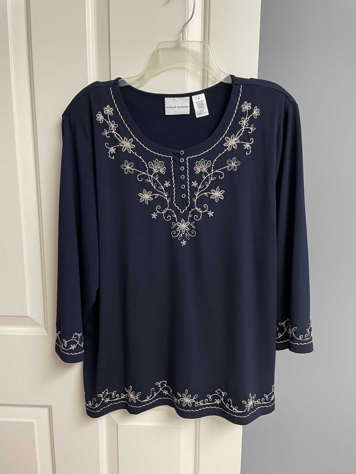 Alfred Dunner Navy Embroidered Tunic, Woman XL