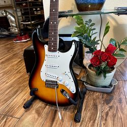 Beautiful Fender MIN Stratocaster Electric Guitar 