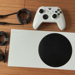 Xbox Series S Console with 4K Games and Streaming
