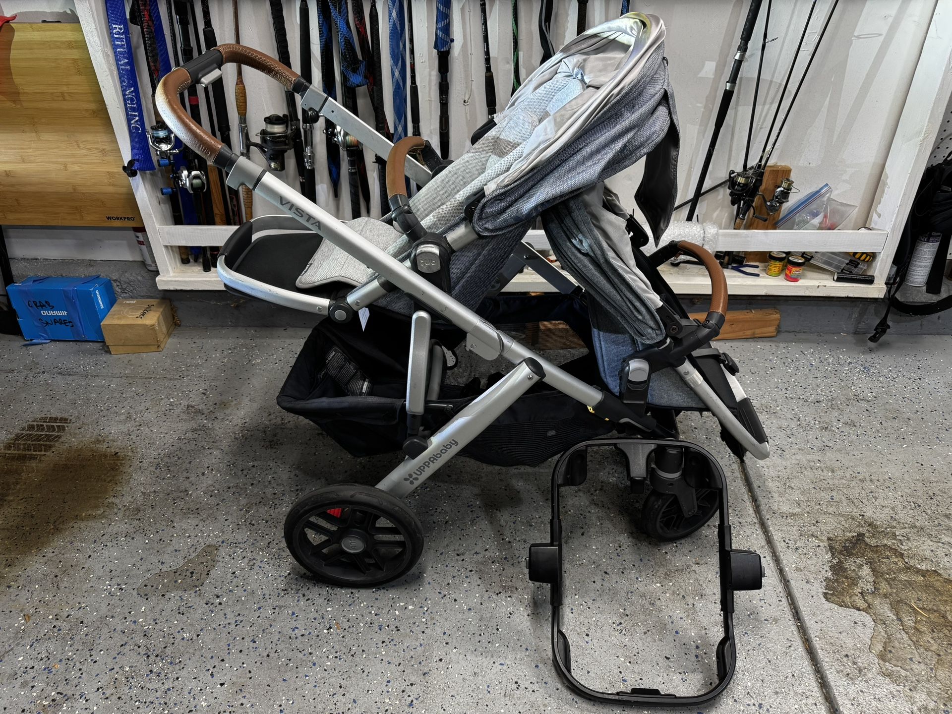 Uppababy Vista 2 Stroller (2nd Rumbler, Bassinet, & Accessories)