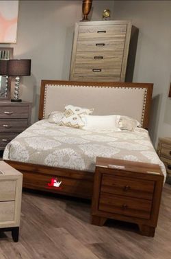 💥SUPER DEAL💥7pc Queen/Full Bedroom Set
Hablamos Español Y Financiamos🙋
Take it home with$49down