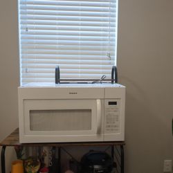Hotpoint Microwave