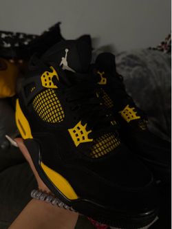 Jordan 4 9.5 Men