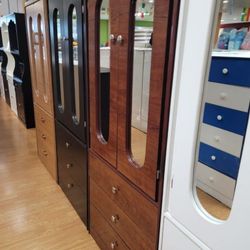 Wardrobe with mirror