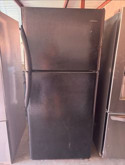 Black Frigidaire Refrigerator And Freezer