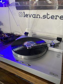 Japanese Precision: Fully Restored Yamaha P-450 Turntable