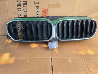 GRILLE AND SHUTTER AIR FLAPS 5 SERIES  BMW 5 SERIES  2021 2022 2023 OEM