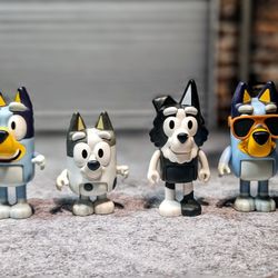These Are A 4- Lot Of Mixed Bluey Heeler Family Action Figure Set • These Figures Are Poseable With Articulating Arms And Legs • 