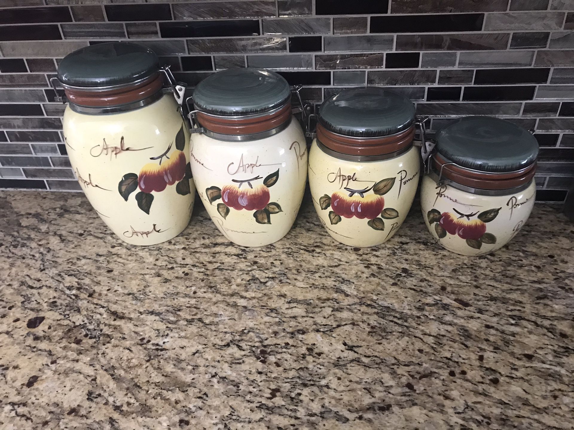 4 piece canister set (jar)