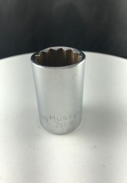 Husky Socket
