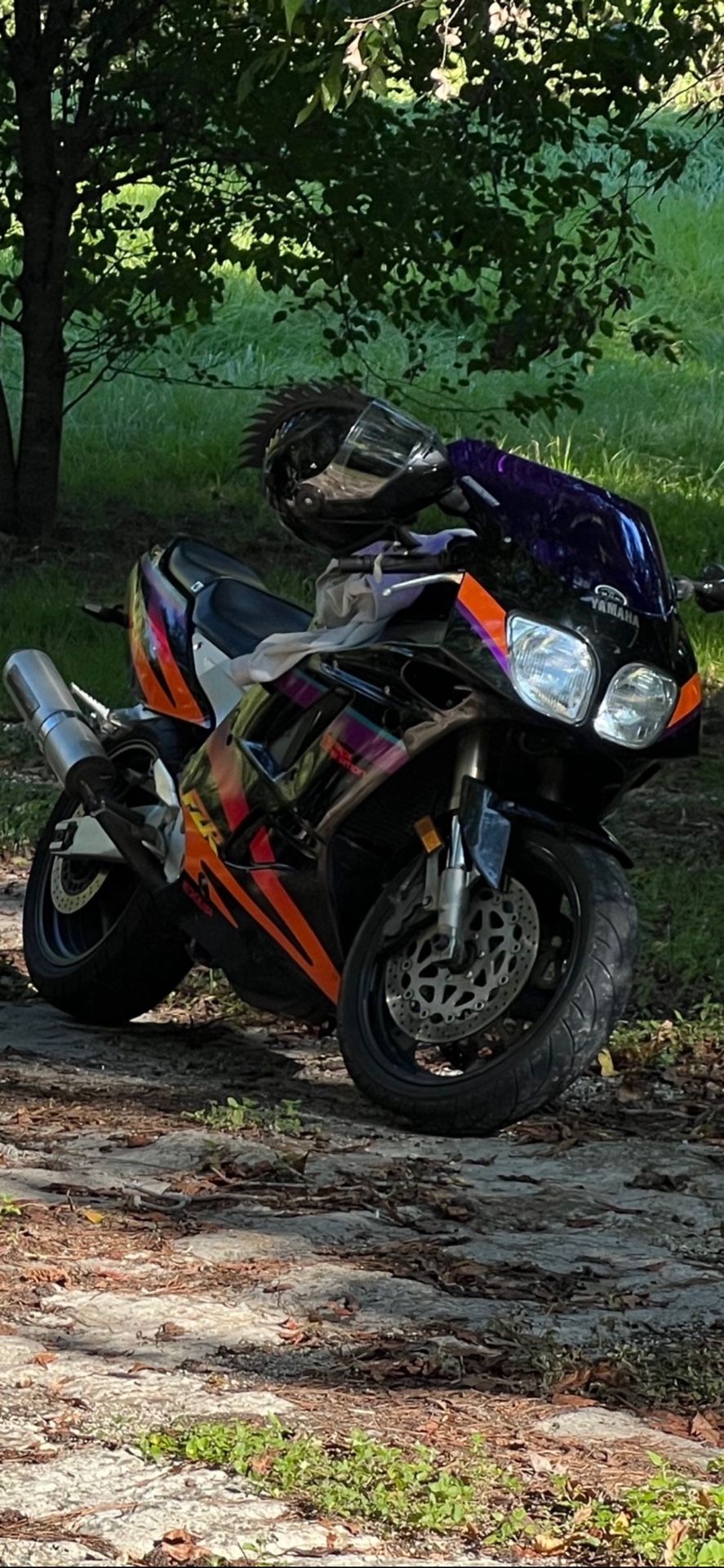 1994 Yamaha FZR