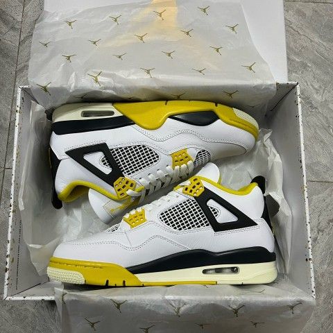 Nike Air Jordan 4 Retro Sulfur [AQ9129-101]Size 8 8.5 9.5