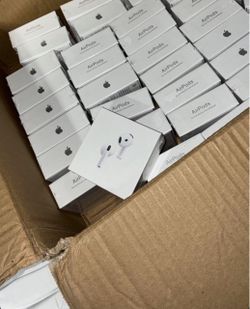 (BRAND NEW)Apple AirPods with Active Noise Cancellation!