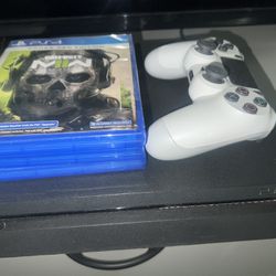 PS4 1TB WITH 3 GAMES 