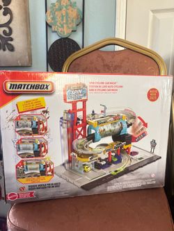 Matchbox Spin Cyclone Car Wash Playset