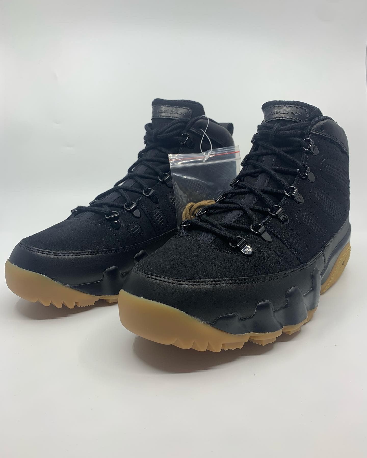 Jordan 9 Retro Boot Black Gum Size 10