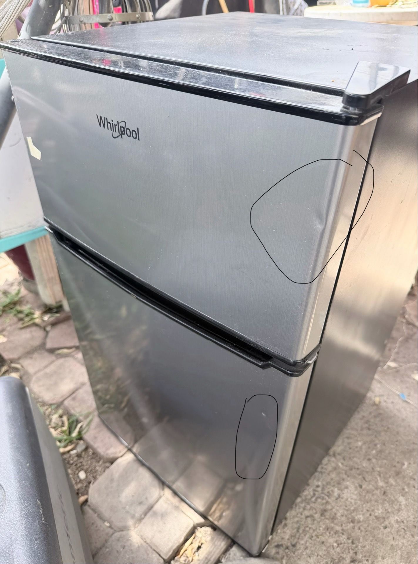 Whirlpool mini fridge