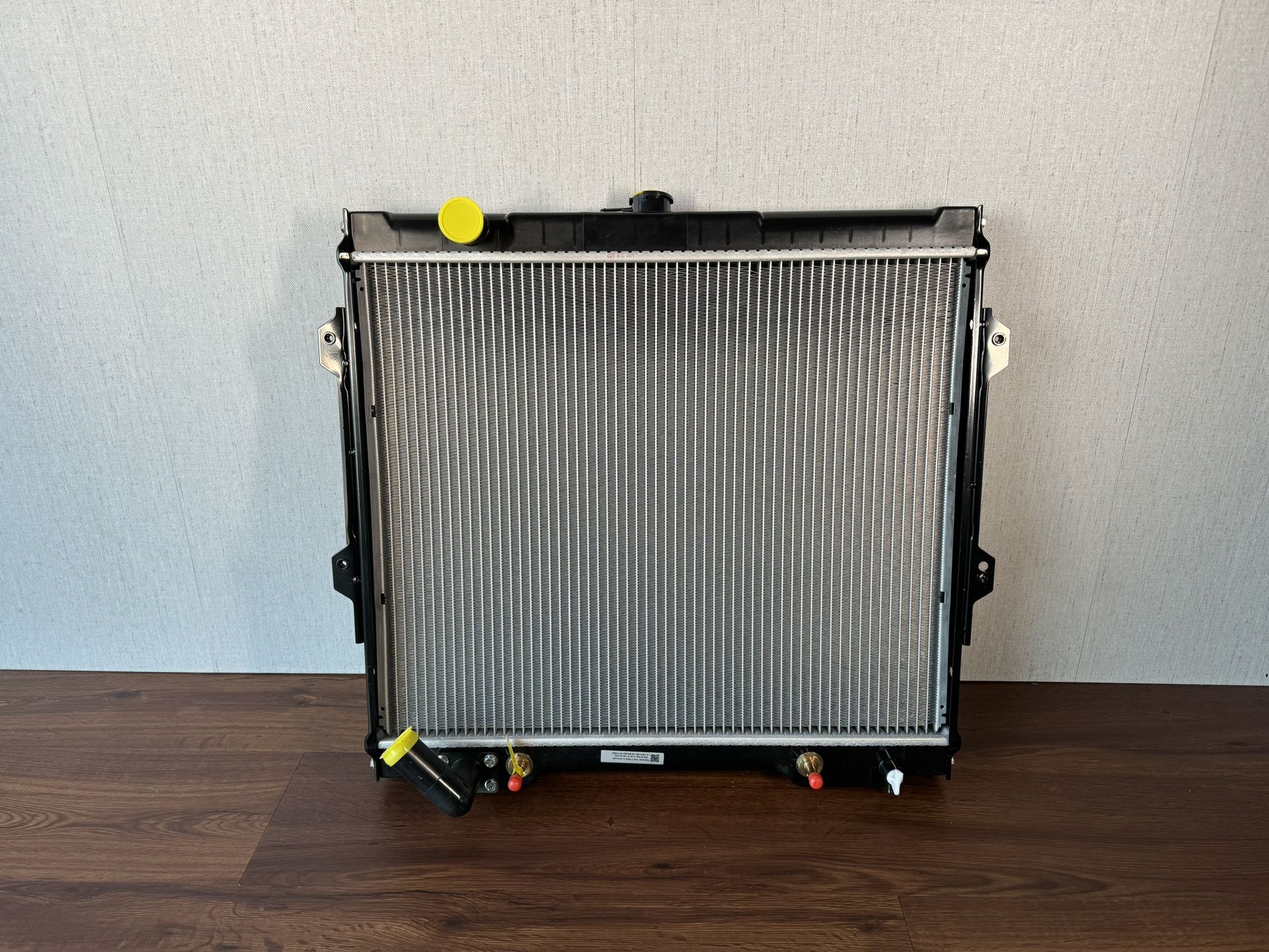 Radiator - Pacific Best Inc. Compatible/Replacement for '95-00 Mitsubishi Montero V6 3.5L 1-Row Plastic Tank, Aluminum Core - MB890951