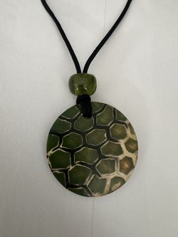Green Patterned Pendant Necklace