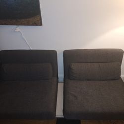 Two Seat Grey Pull-Out Couch With Middle Table