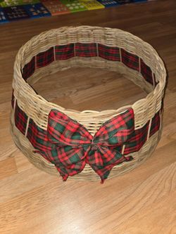 Wicker Christmas Tree Skirt Basket