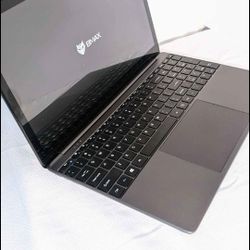 Bmax X15  Laptop 8Gb ram - 256Gb SSD