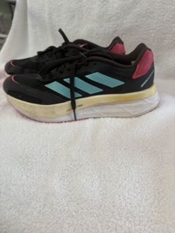 Addias Boston 11 8.5 women’s running shoe