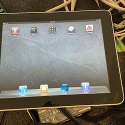 iPad 1st Gen - 32GB W/Games