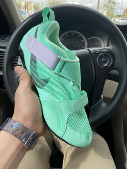 Indoor cycling shoes, size 9w 7-5m
