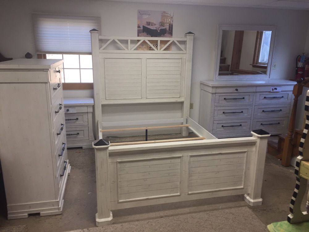 Queen Bedroom Set - new