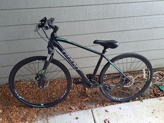 Used Giant bicycle  $120 rider 5'7 to 5"11