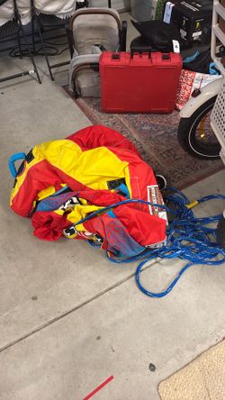 WOW 2-Person Towable Tube + Tow Rope - Like New