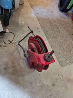 Air hose reel