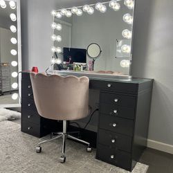 Impressions Vanity Slaystation Pro With Hollywood Mirror 