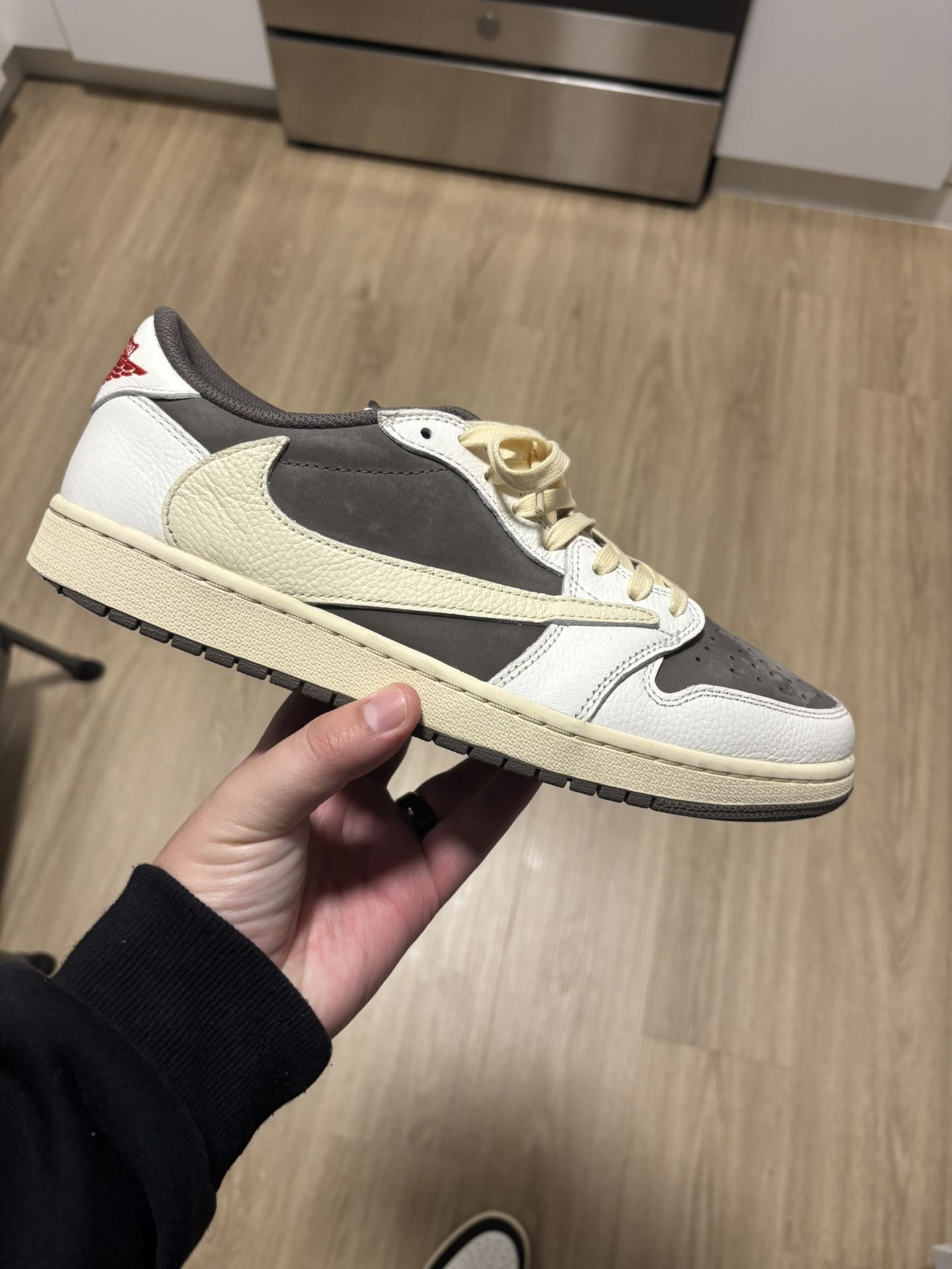Jordan Retro 1 Low Reverse Mocha