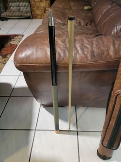 Vintage HUEBLER Pool Cue with Case