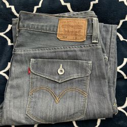 Levi Stratus Jeans 