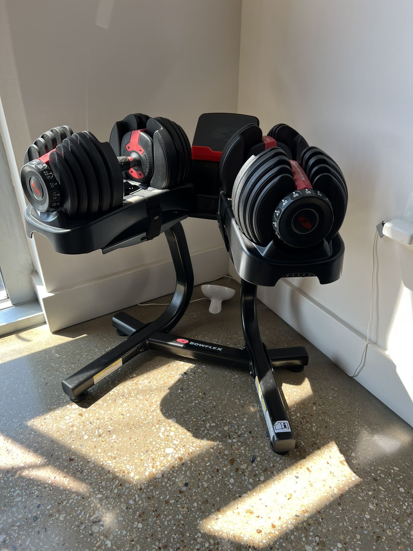 Bowflex SelectTech 552 Adjustable Dumbbells (Pair) and Stand Bundle