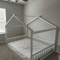 Toddler Floor bed - Full