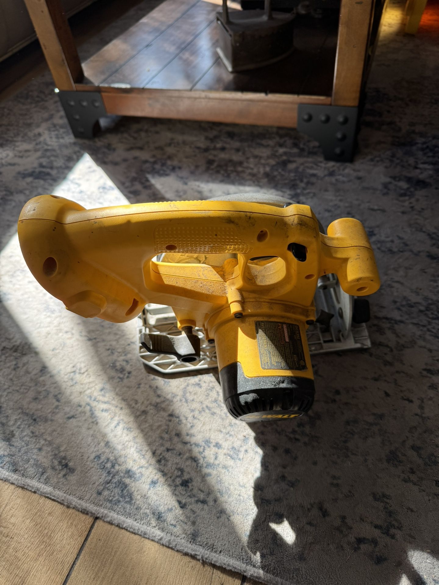 DeWalt Saw