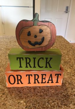 Halloween wooden decor