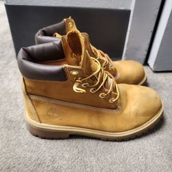 Timberland Size 6M Classic Boots $25 OBO