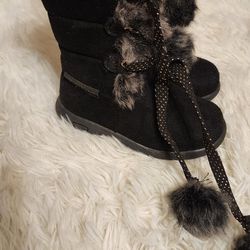Boots For Toddler  Size 7 