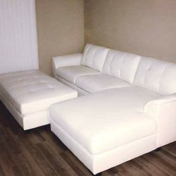 Comfy NEW biscayne sectional and ottoman set on sale only $699. FREE SAME DAY DELIVERY. NO CREDIT CHECK FINANCING
