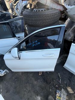 Dent left door for 2017 Mercedes Benz C300 front door
